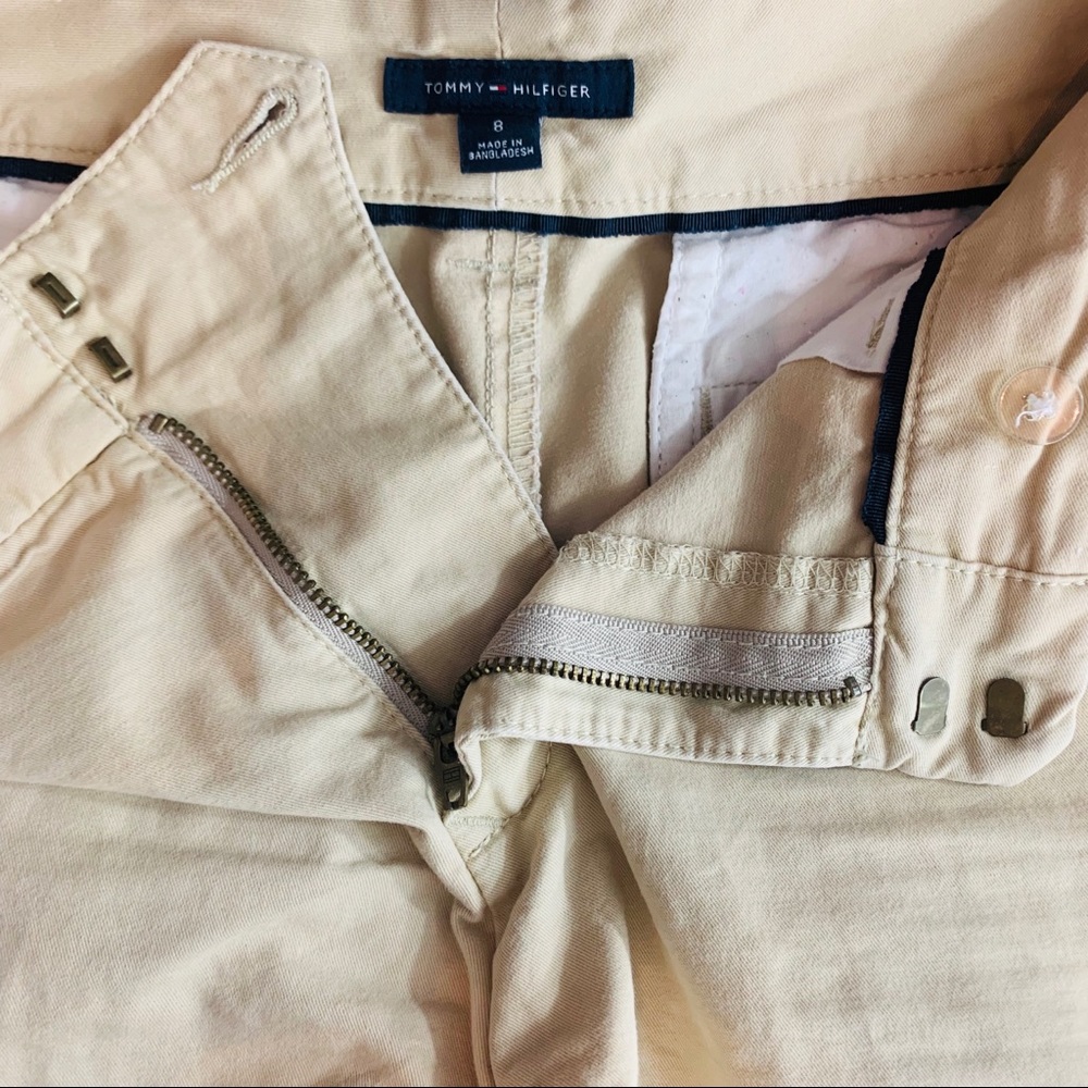 Tommy Hilfiger / Preppy Tan Shorts - Picture 3 of 8